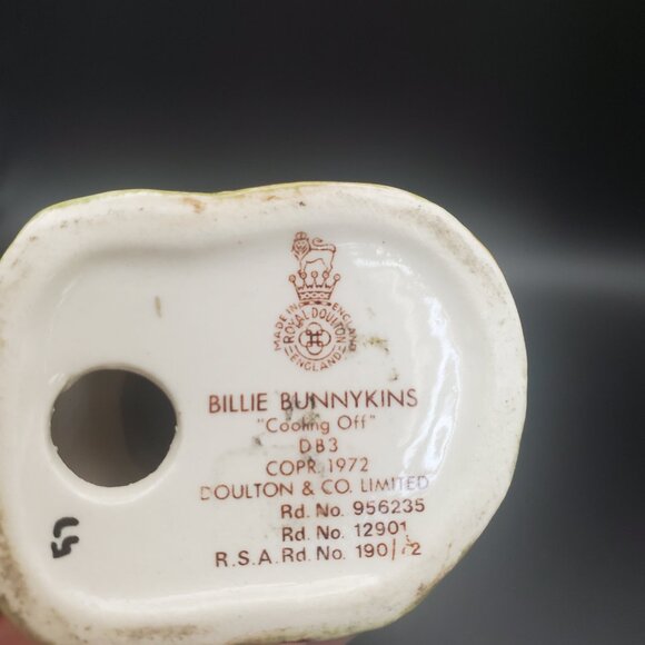 ROYAL DOULTON Collectible Figurine Billie Bunnykins COOLING OFF Ice Cream 1972 - Picture 7 of 7